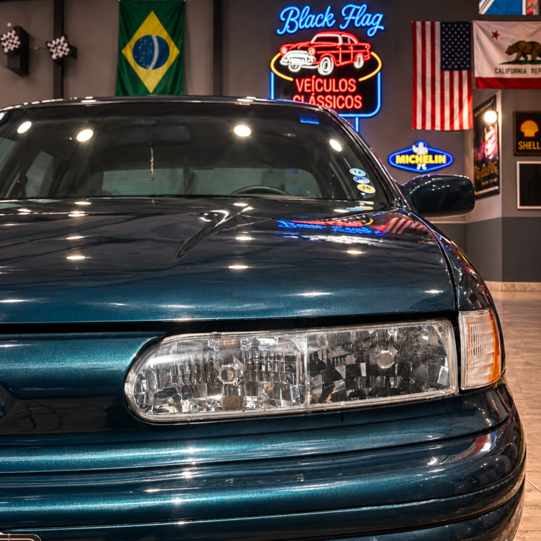 Ford Taurus LX 1994 disponível na Black Flag Veículos Clássicos